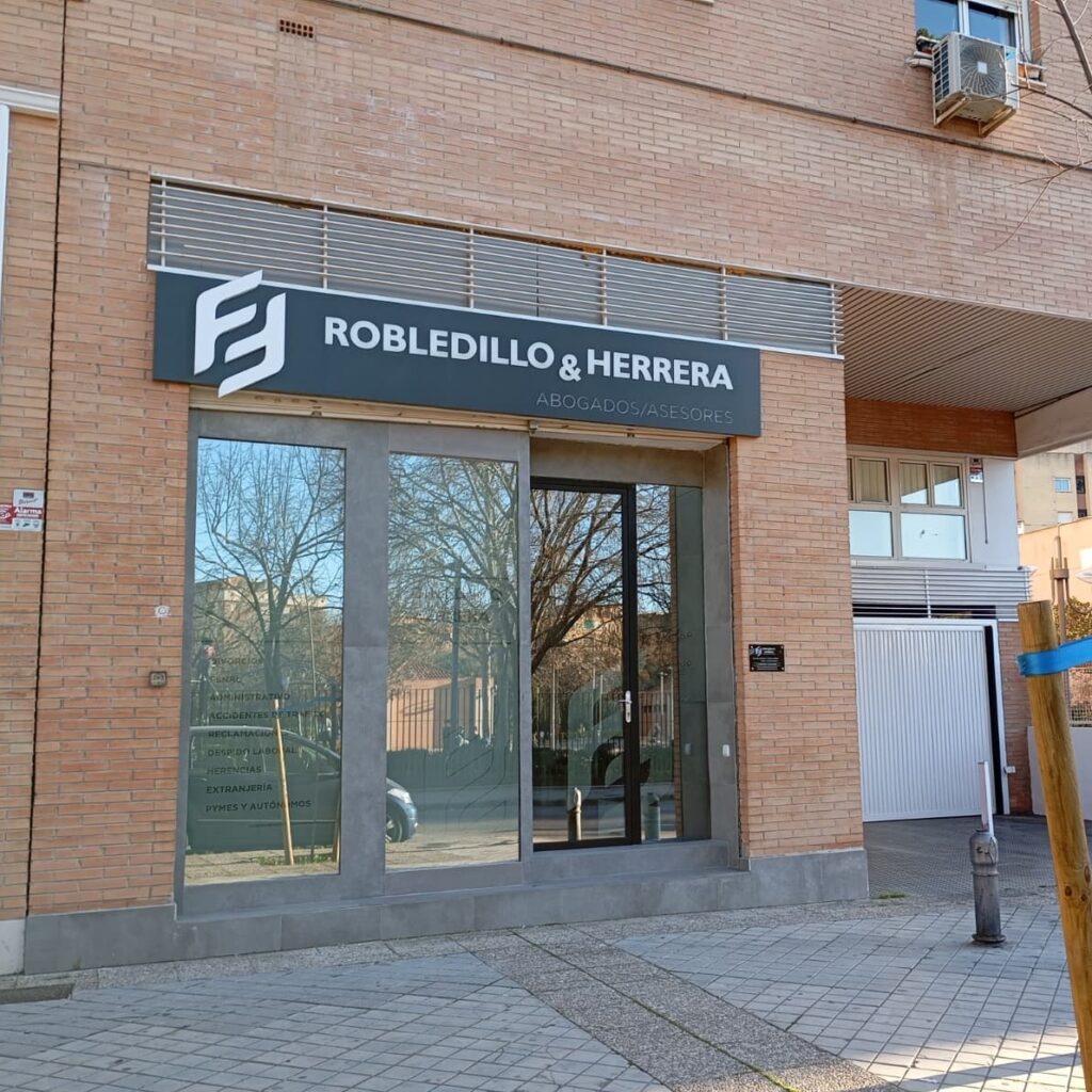 ROBLEDILLO & HERRERA ABOGADOS